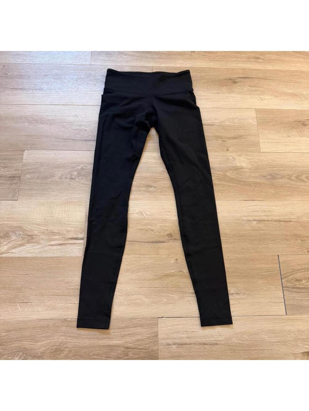 Lululemon Wunder Under‎ Pant Black Mid-Rise Women's Size 2 or 4